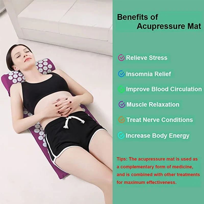 Bienfaits tapis acupression shiatsu - femme allongée pour soulagement stress insomnie amélioration circulation sanguine et relaxation musculaire